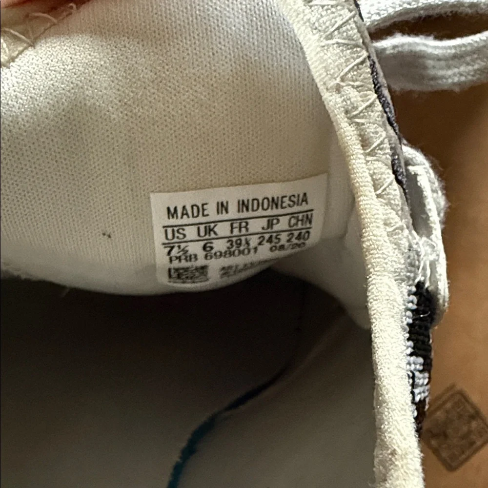 Women’s Adidas Swift Run Leopard Print - Picture 8 of 8